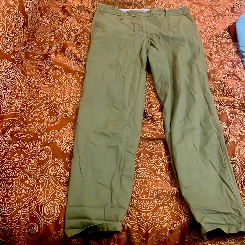 Olive Capris
